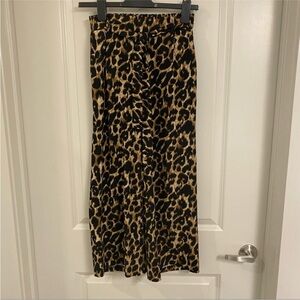 🦄3 for $10🦄 NWT New Look Leopard Ankle Trousers